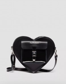 לצפייה במוצר תיק לב דוקטור מרטינס שחור - Dr. Martens Heart Bag Leather Black